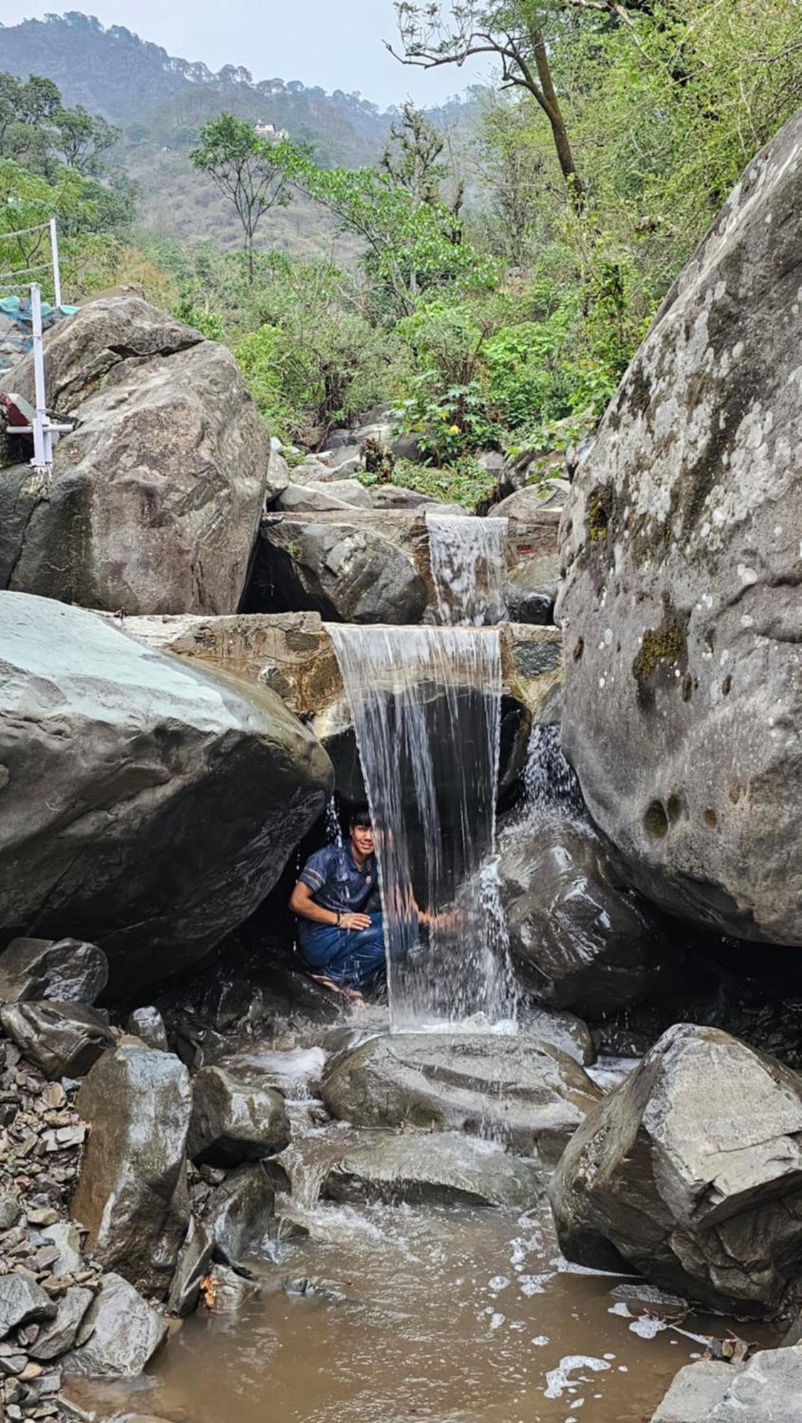 فندق On The Rocks كاساولى المظهر الخارجي الصورة